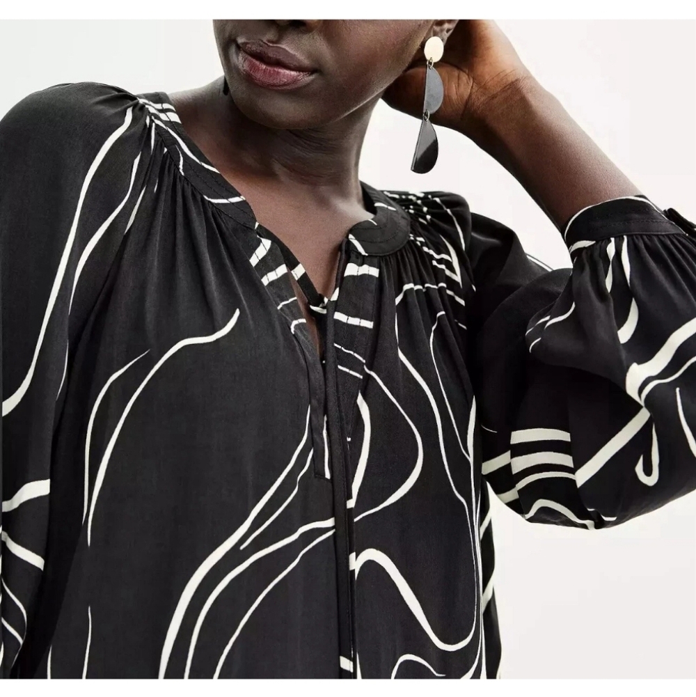 New With Tags Nine West V-Neck Black & White Long Sleeve Blouse Size Large